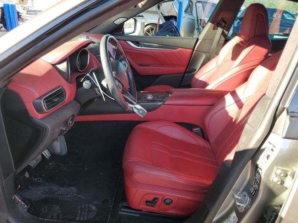 2019 MASERATI LEVANTE Sport