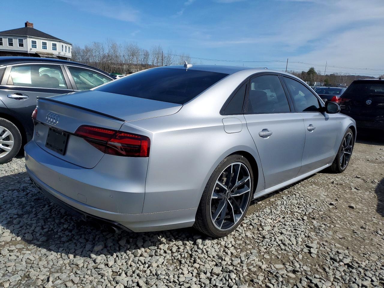 2017 AUDI S8 quattro Plus