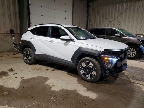 2024 HYUNDAI KONA SE