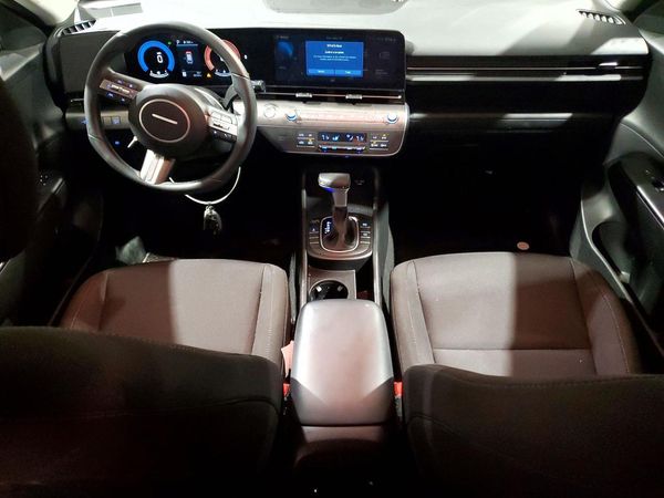 2024 HYUNDAI KONA SE