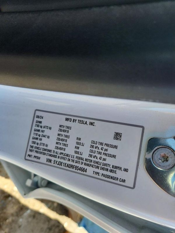 2024 TESLA MODEL 3