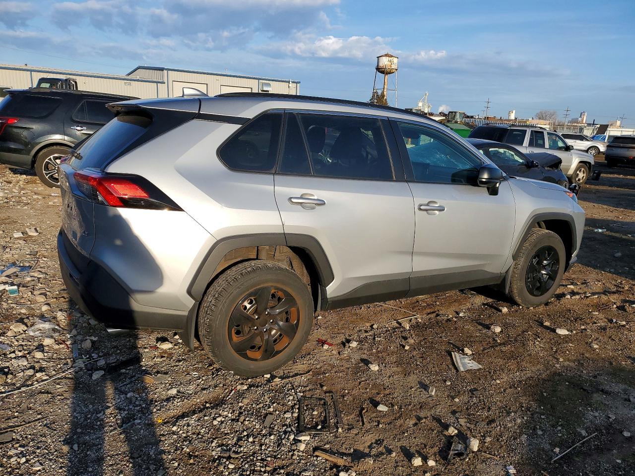 2020 TOYOTA RAV4 LE