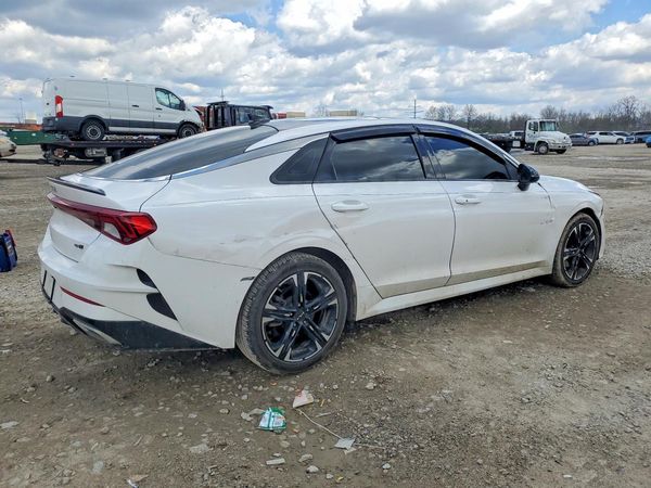 2022 KIA K5
