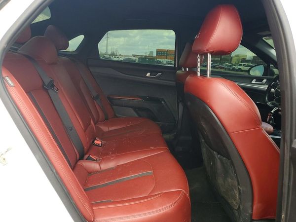 2022 KIA K5