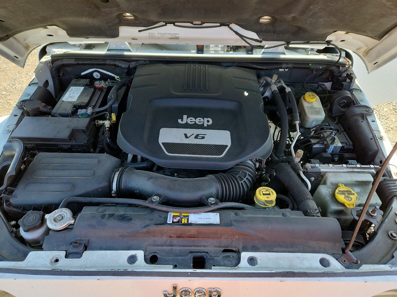 2016 JEEP WRANGLER UNLIMITED SAHARA 4X4