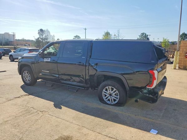2025 TOYOTA TUNDRA SR5