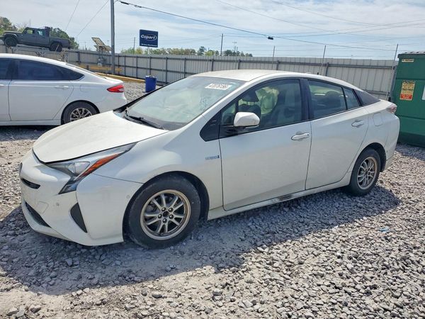 2018 TOYOTA PRIUS