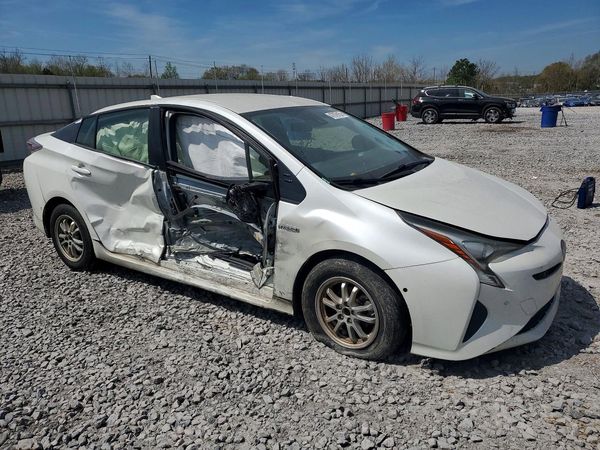 2018 TOYOTA PRIUS