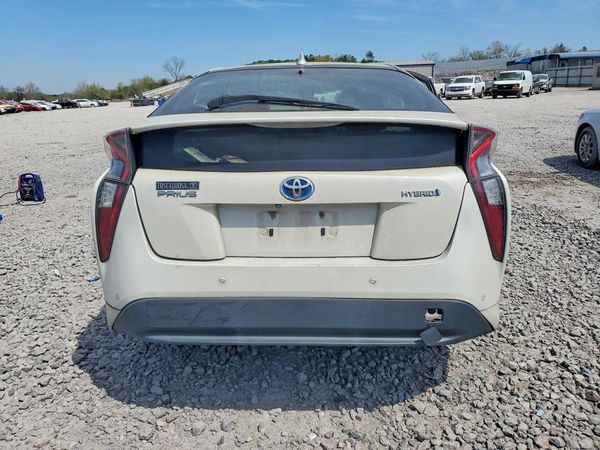2018 TOYOTA PRIUS