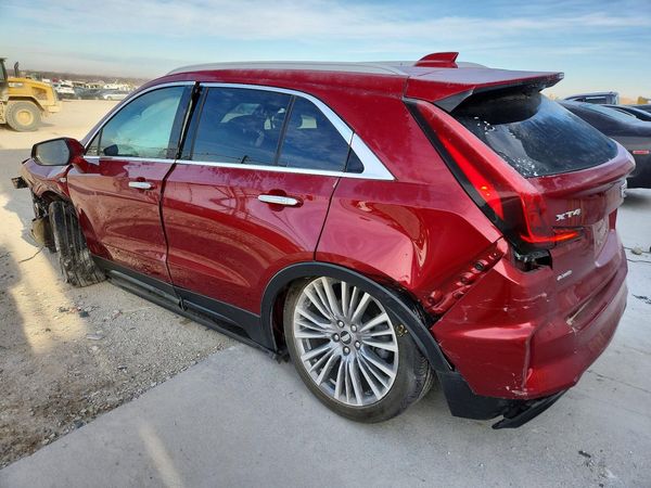 2024 CADILLAC XT4 Premium Luxury