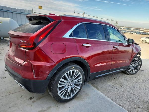 2024 CADILLAC XT4 Premium Luxury