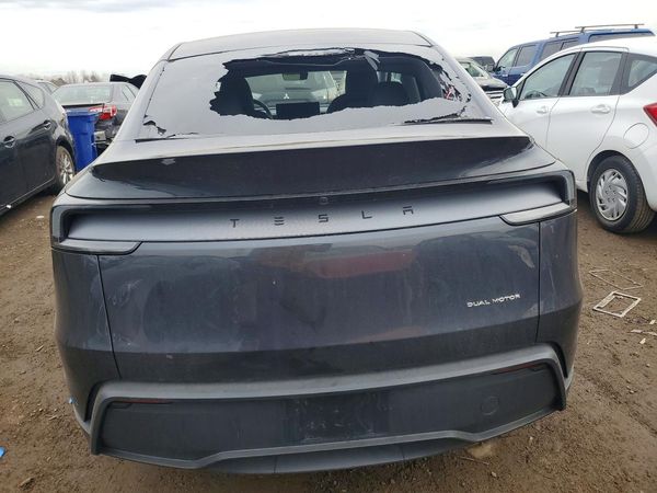 2026 TESLA MODEL Y