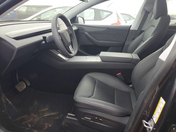 2026 TESLA MODEL Y