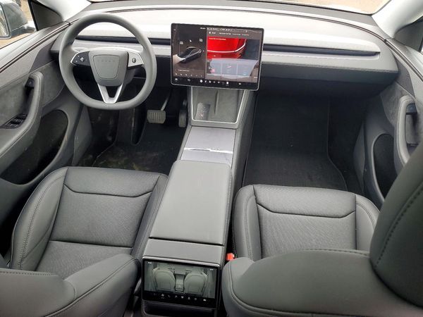 2026 TESLA MODEL Y