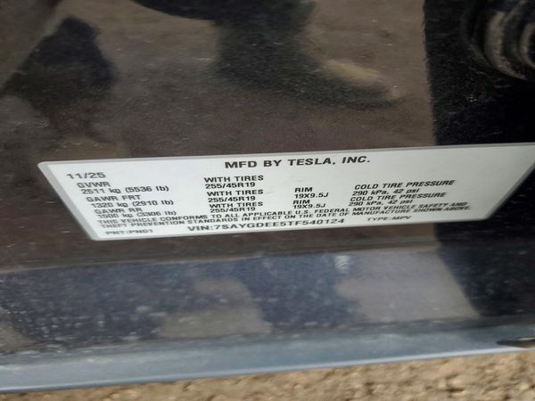 2026 TESLA MODEL Y