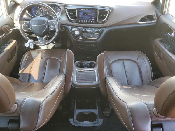 2017 CHRYSLER PACIFICA