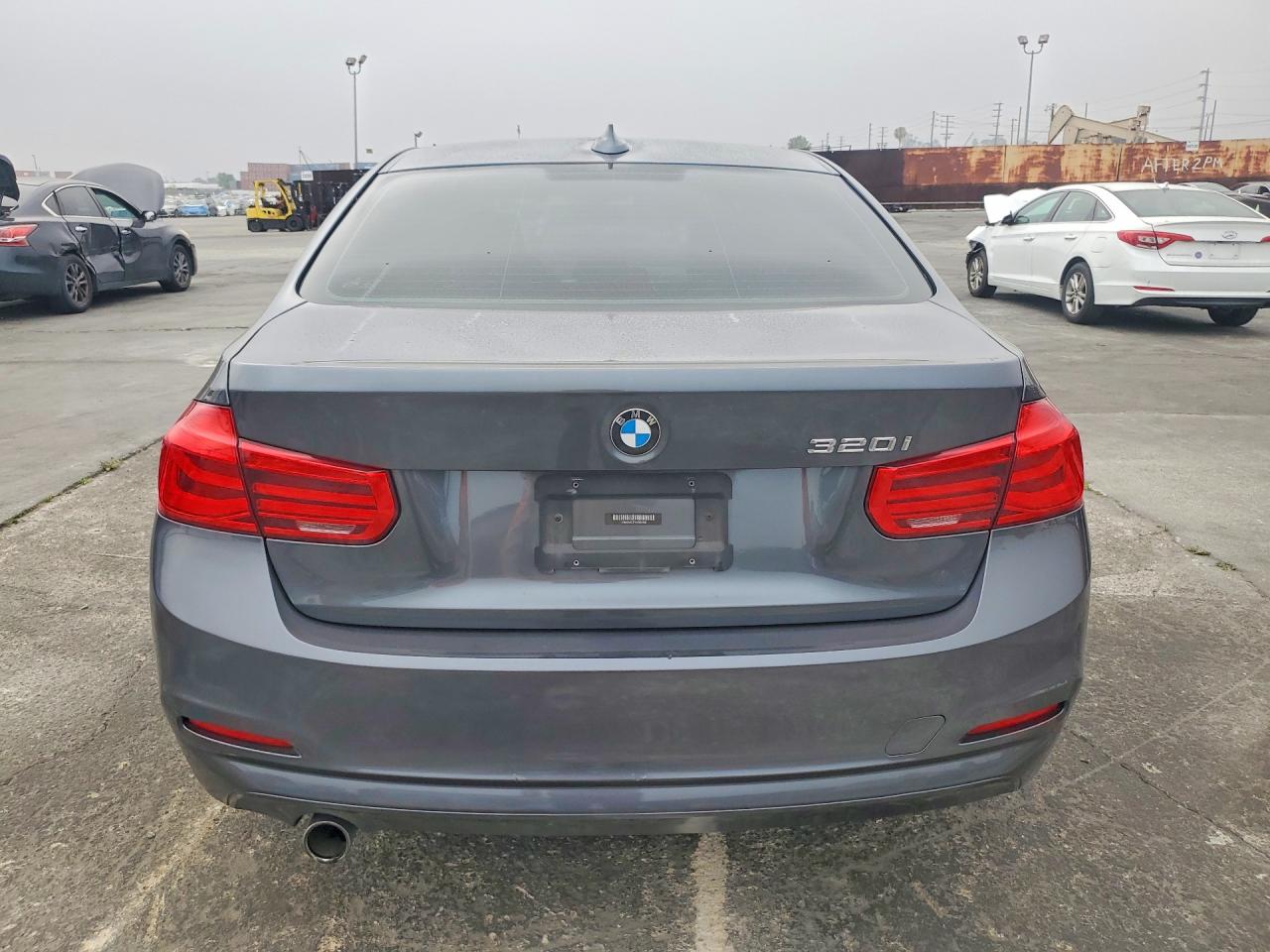 2017 BMW 320