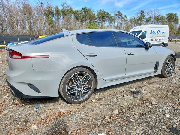 2023 KIA STINGER