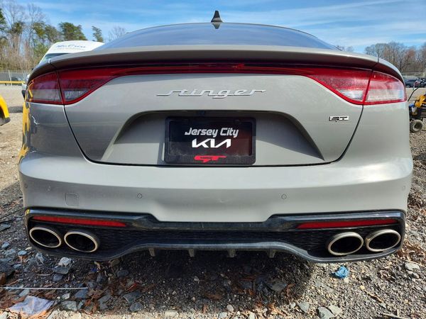 2023 KIA STINGER
