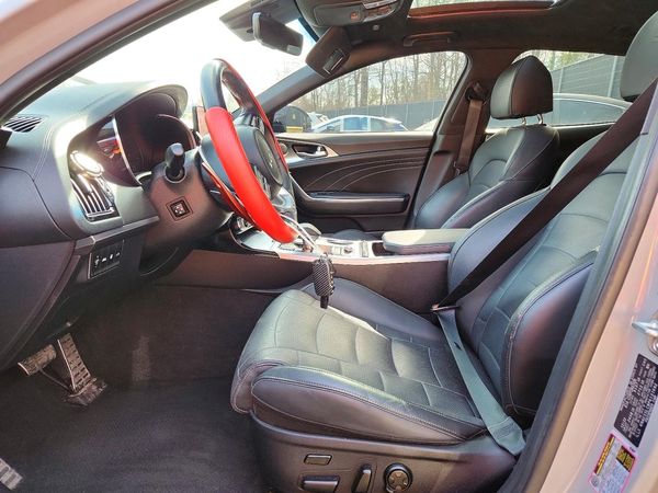 2023 KIA STINGER
