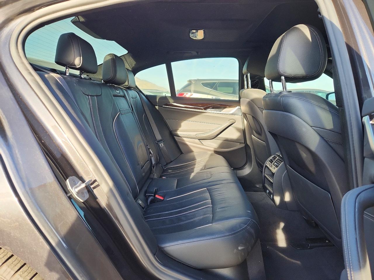 2019 BMW 530E