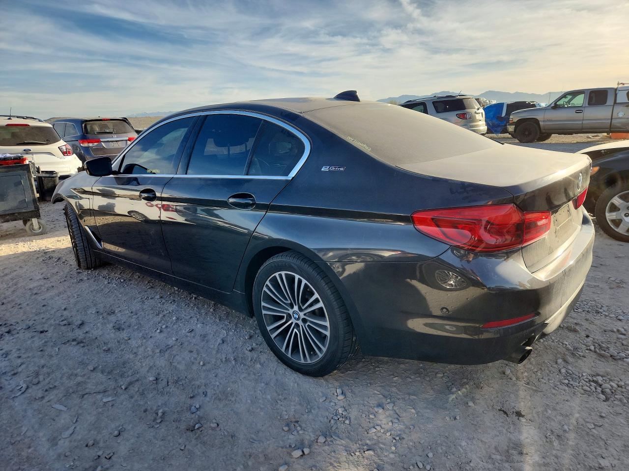 2019 BMW 530E