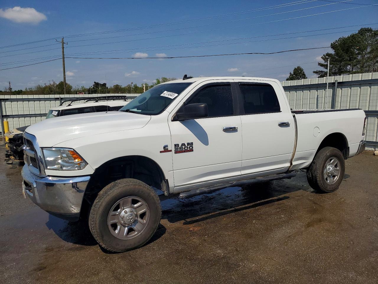 2016 RAM 2500 SLT — Front 3/4