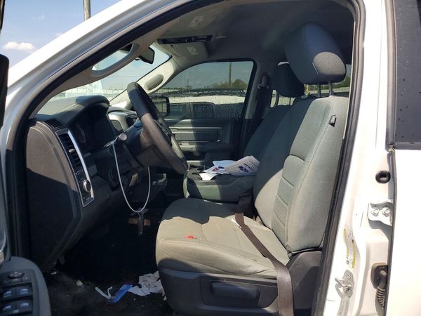 2016 RAM 2500 SLT — DENT