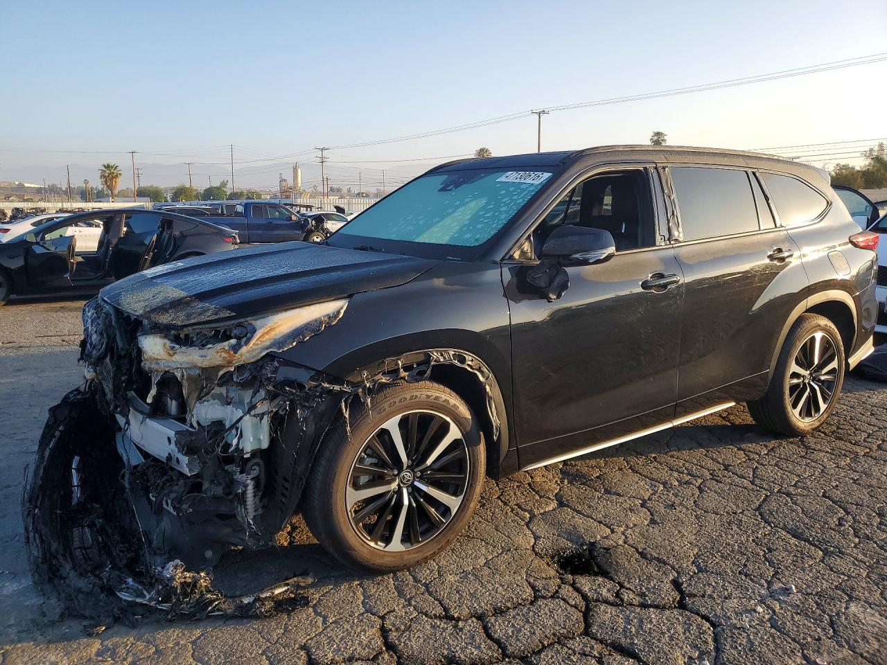2022 TOYOTA HIGHLANDER XSE