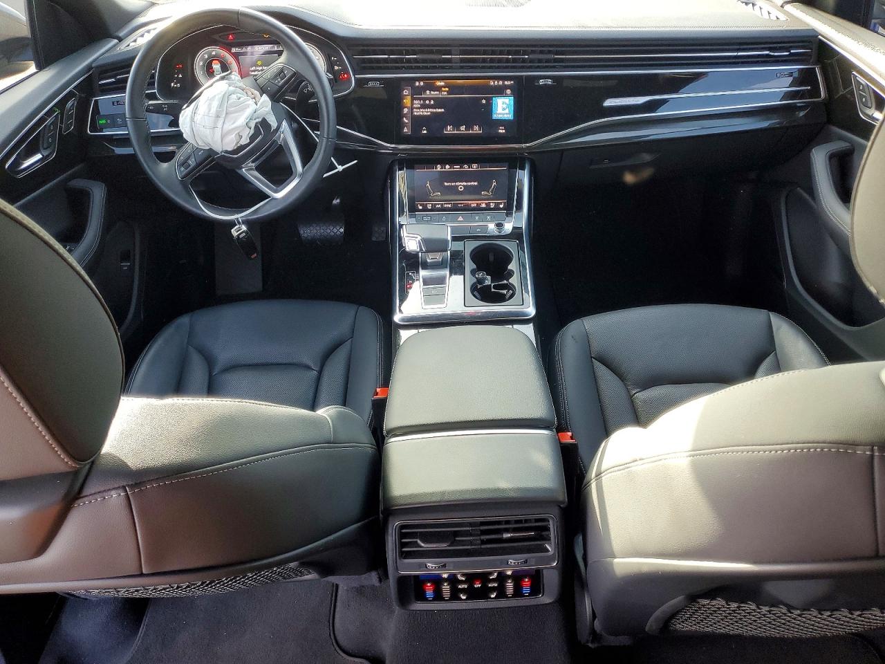 2024 AUDI Q8