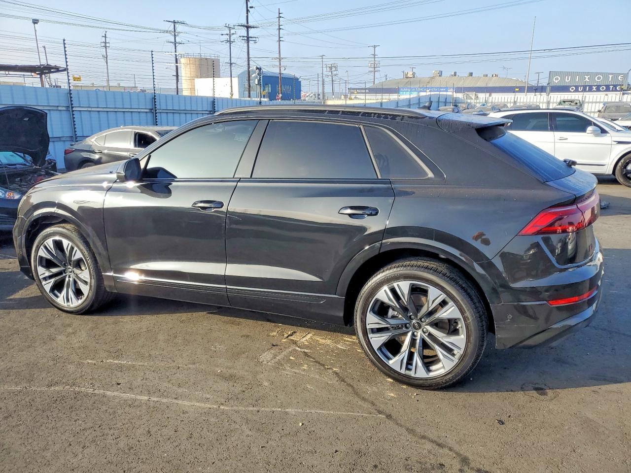 2024 AUDI Q8