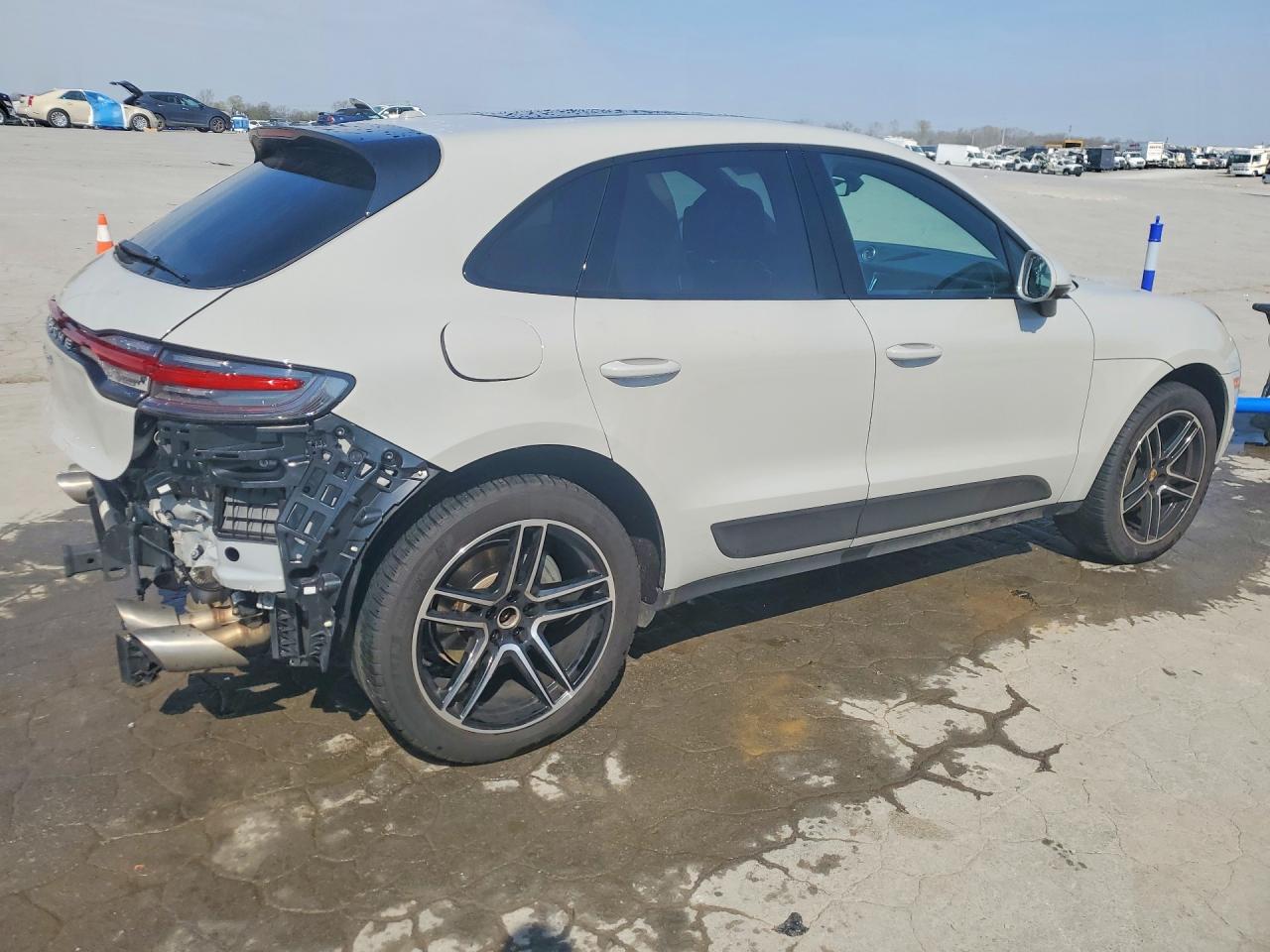 2021 PORSCHE MACAN