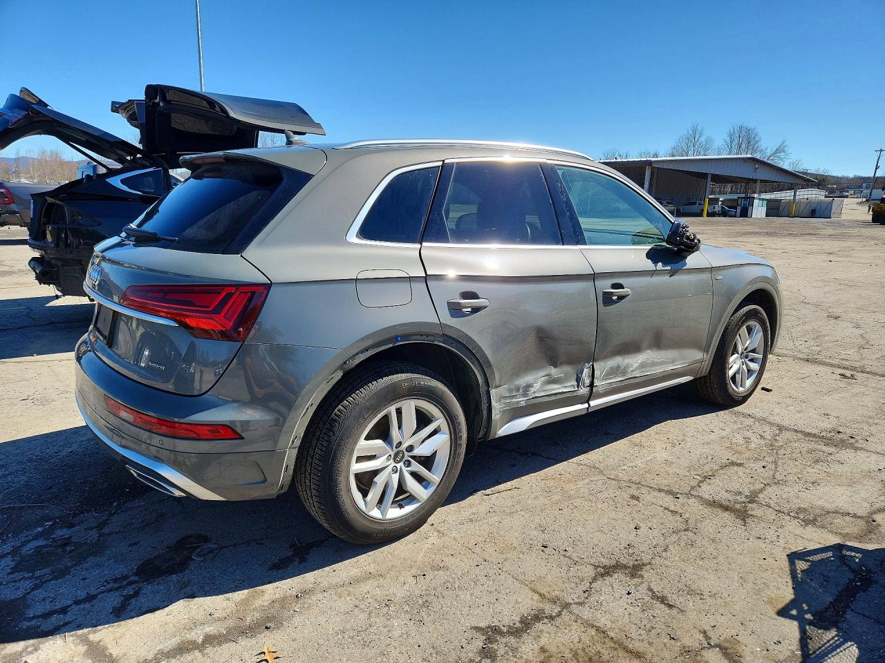 2023 AUDI Q5 S Line quattro Premium