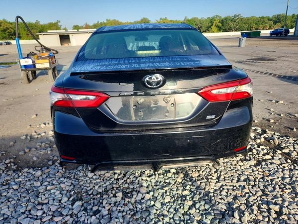 2018 TOYOTA CAMRY