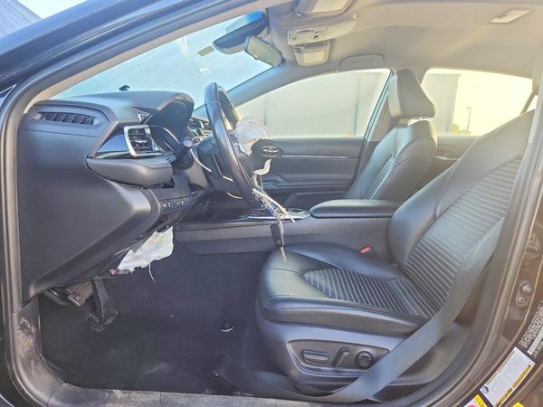 2018 TOYOTA CAMRY