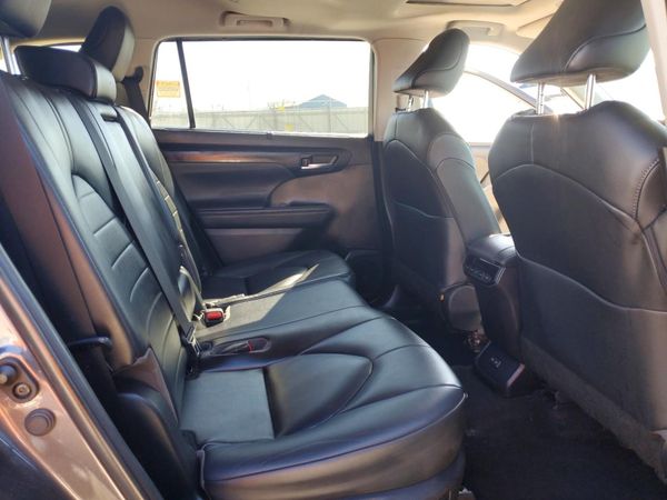 2023 TOYOTA HIGHLANDER