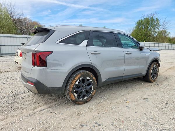 2025 KIA SORENTO