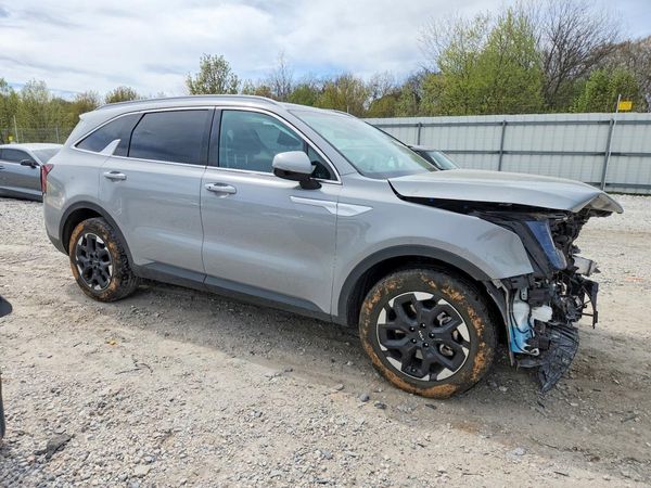 2025 KIA SORENTO