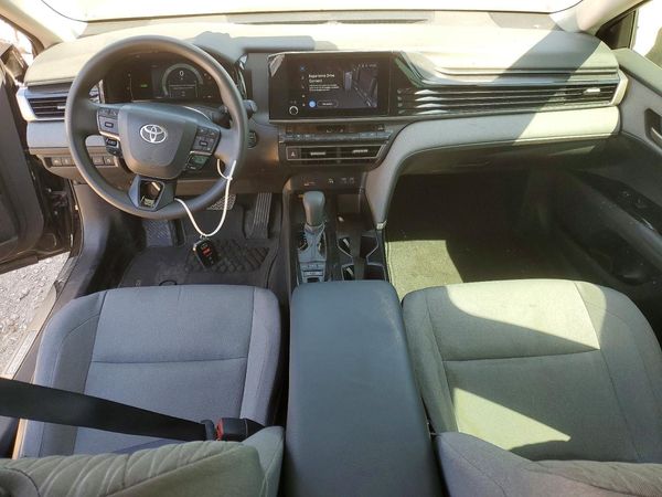 2025 TOYOTA CAMRY