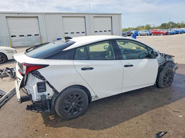 2022 TOYOTA PRIUS
