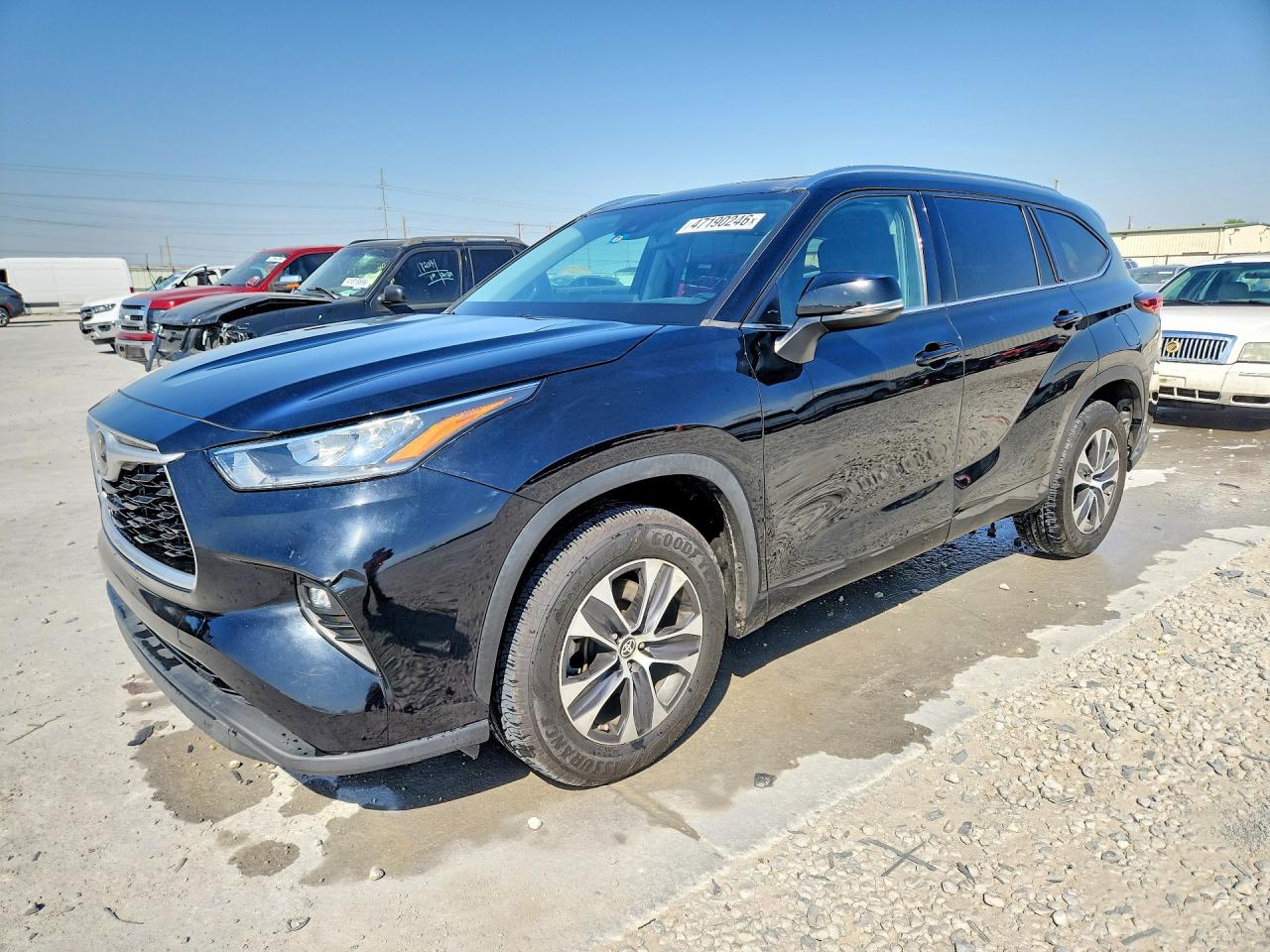 2020 TOYOTA HIGHLANDER XLE