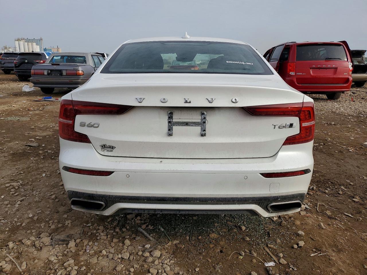 2019 VOLVO S60 R-Design