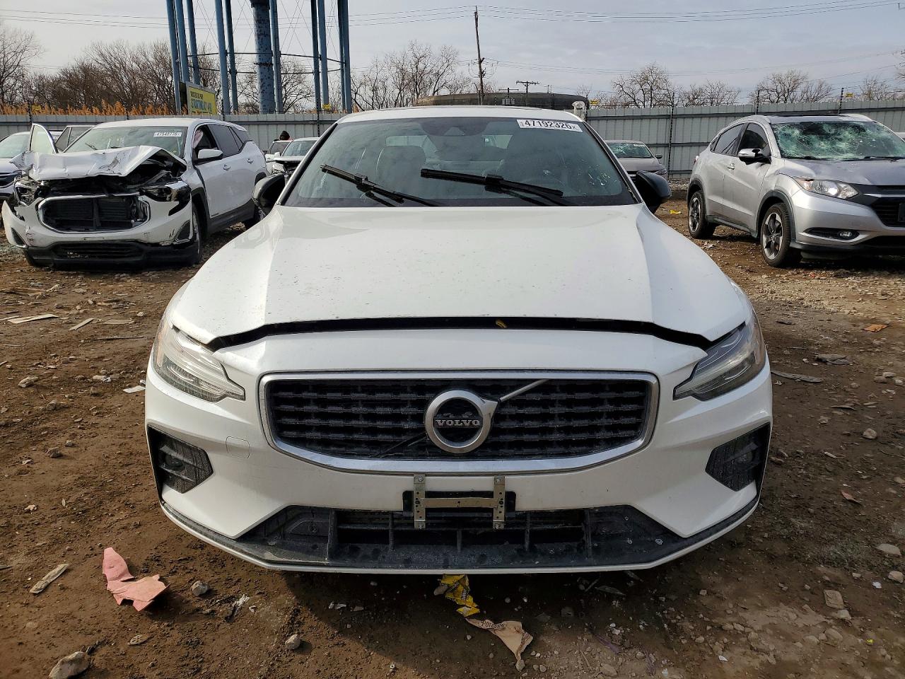 2019 VOLVO S60 R-Design