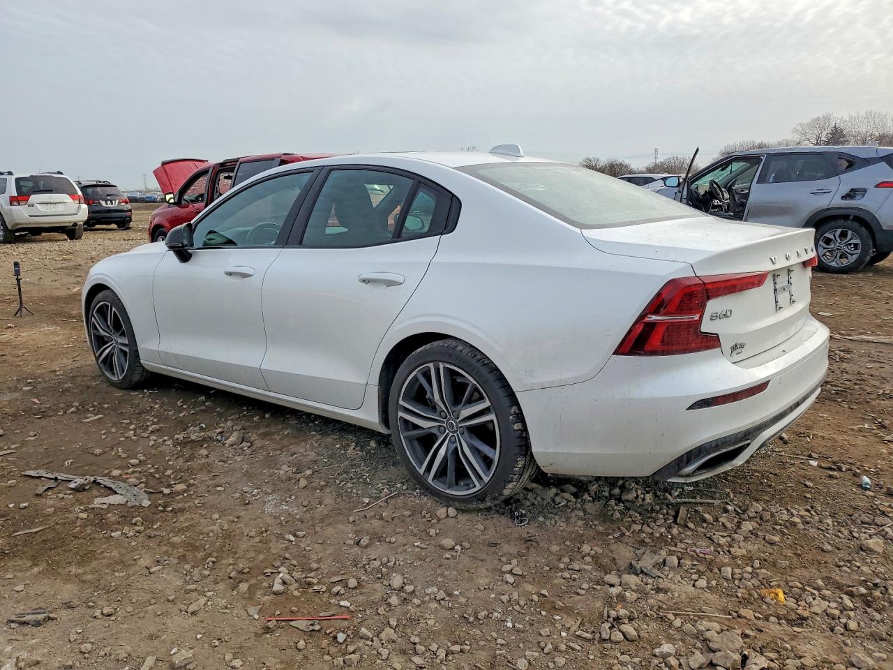 2019 VOLVO S60 R-Design