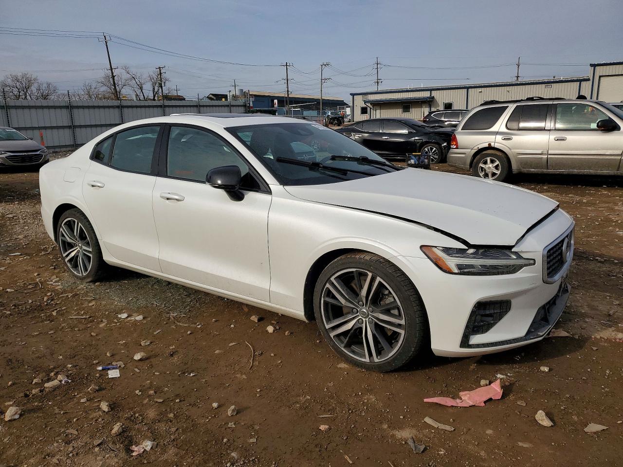 2019 VOLVO S60 R-Design