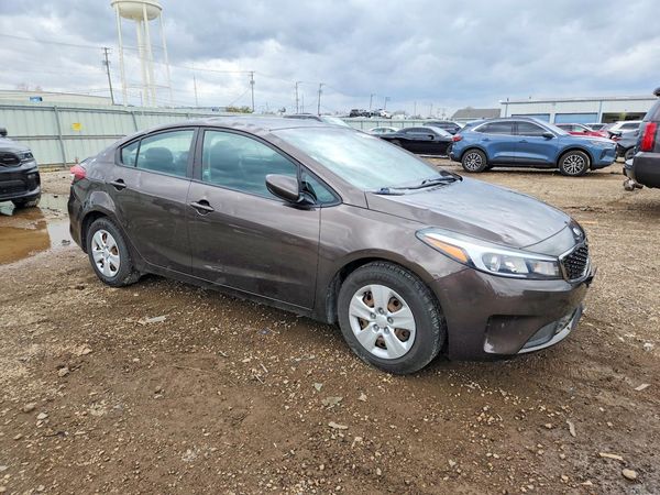 2017 KIA FORTE