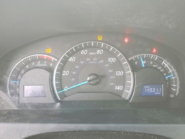 2012 TOYOTA CAMRY