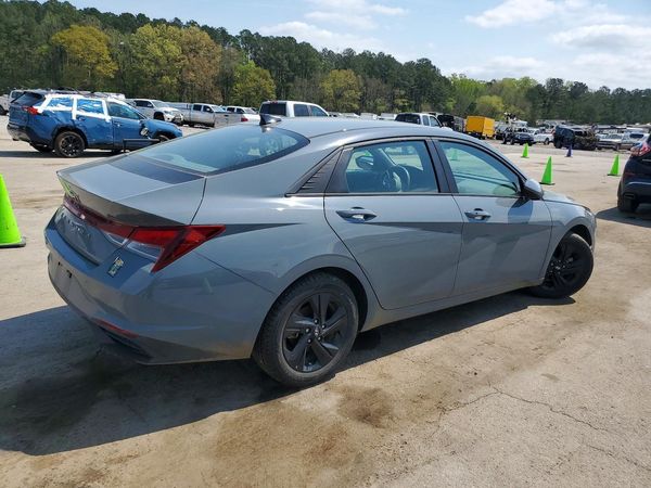 2022 HYUNDAI ELANTRA
