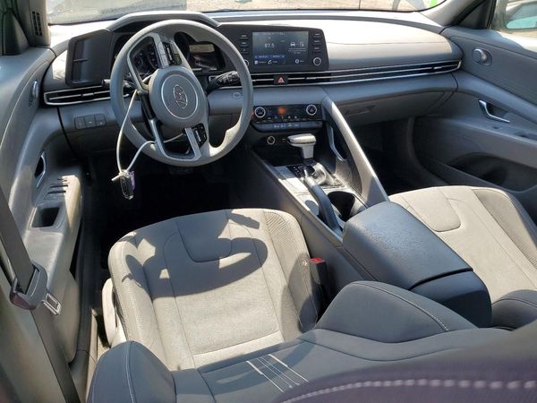 2022 HYUNDAI ELANTRA