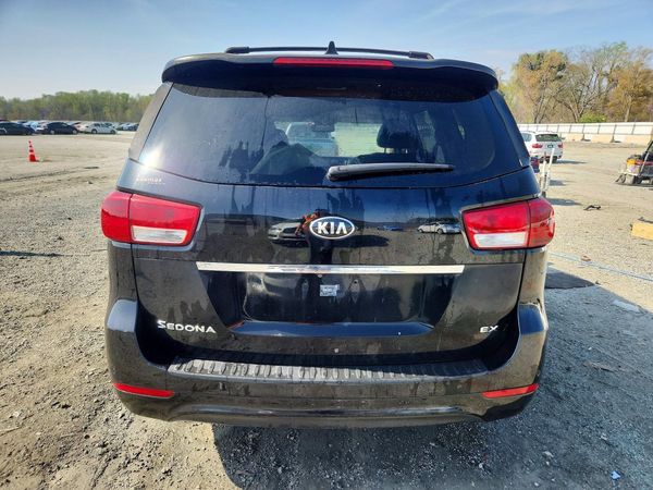 2016 KIA SEDONA EX - Middle level